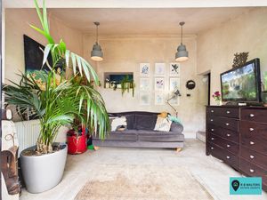 Sun Room- click for photo gallery